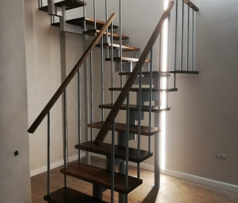 Модульная лестница комфорт с поворотом на 180 градусов. + ограждение лестницы по второй стороне